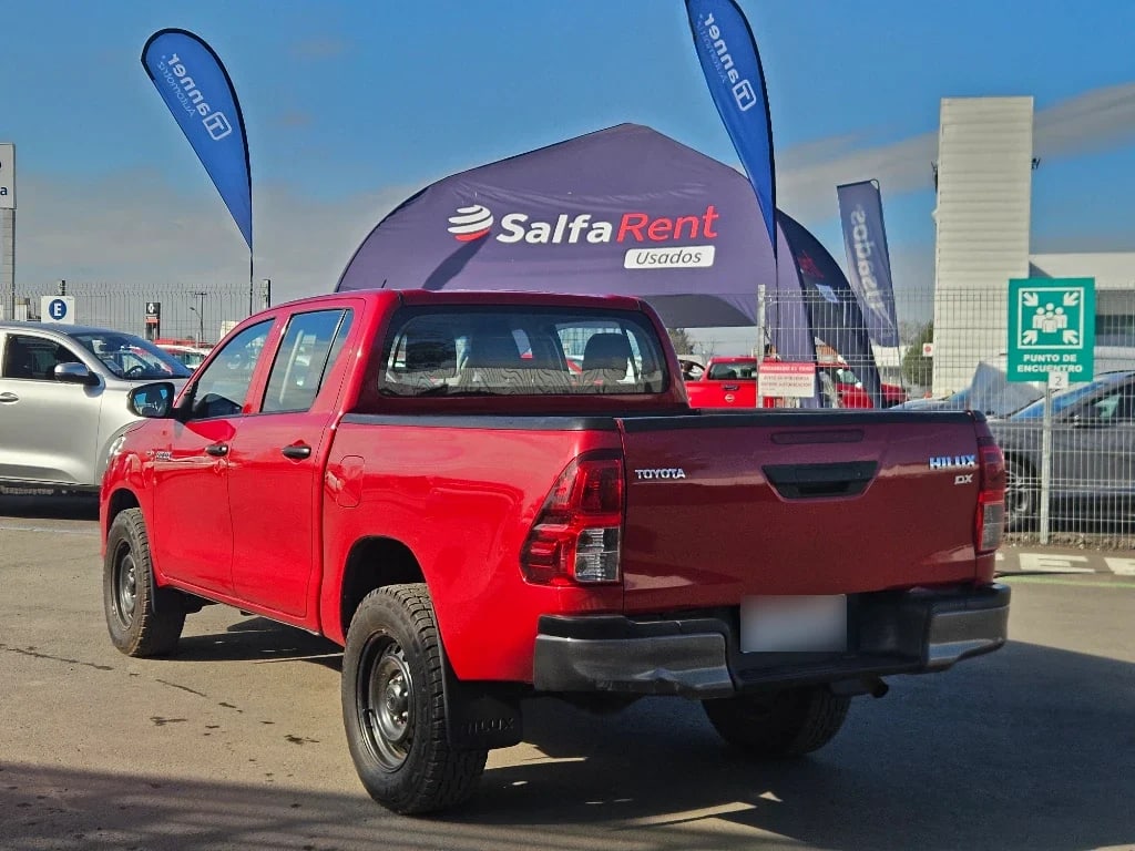 Toyota Hilux Dc 4x4 2.4 D Dx Mt año 2023