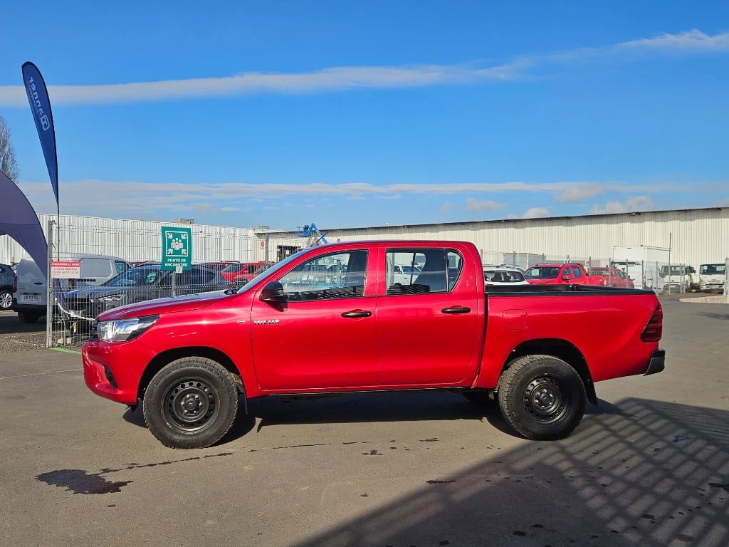 Toyota Hilux Dc 4x4 2.4 D Dx Mt año 2023