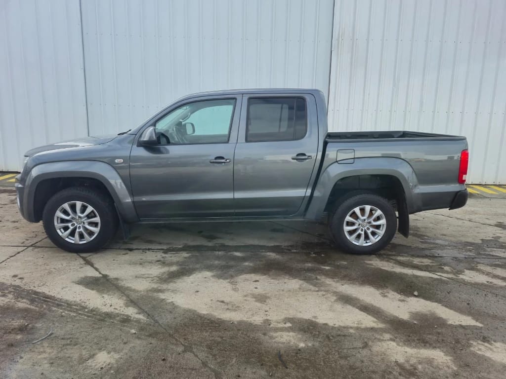 Volkswagen Amarok Dcab Tdi 4x4 Trendline 2.0 año 2023
