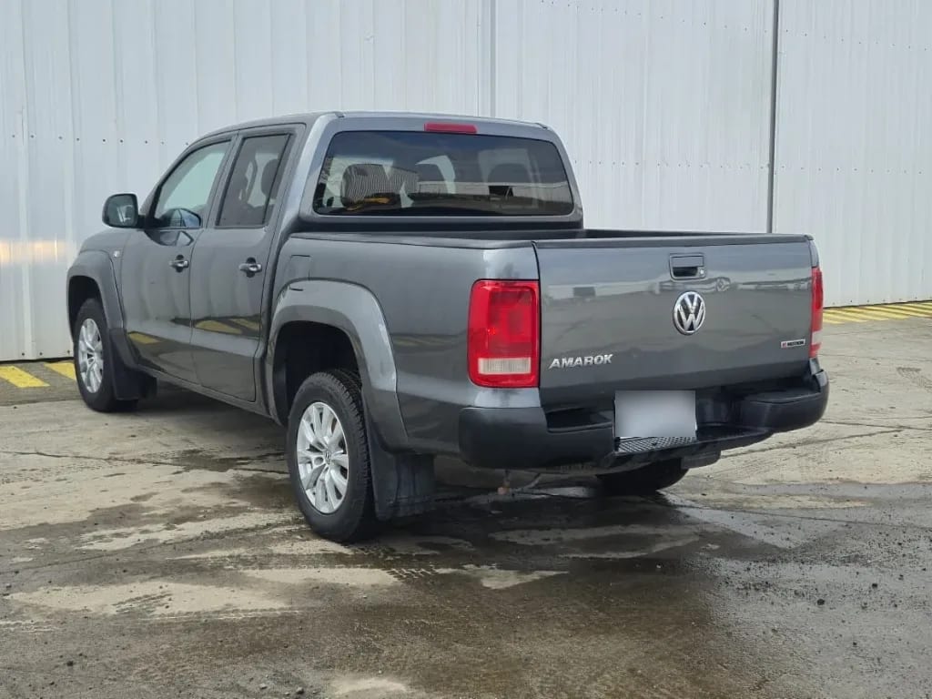 Volkswagen Amarok Dcab Tdi 4x4 Trendline 2.0 año 2023