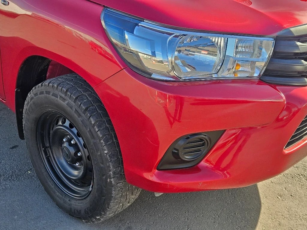 Toyota Hilux Dc 4x4 2.4 D Dx Mt año 2023