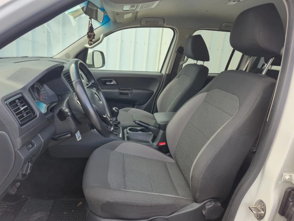 Volkswagen Amarok Dcab Tdi 4x4 Trendline 2.0 año 2023