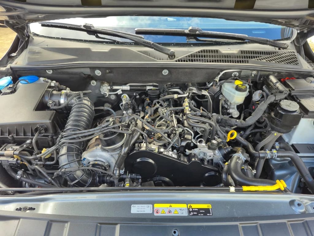 Volkswagen Amarok Dcab Tdi 4x4 Trendline 2.0 año 2023