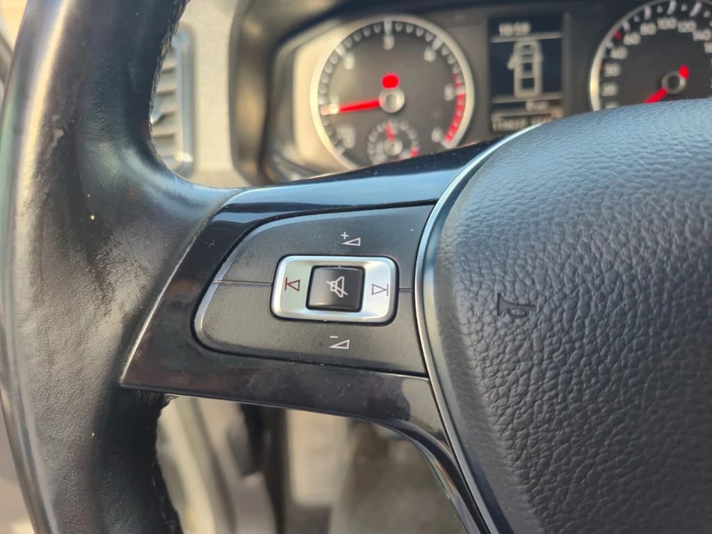 Volkswagen Amarok Dcab Tdi 4x4 Trendline 2.0 año 2023
