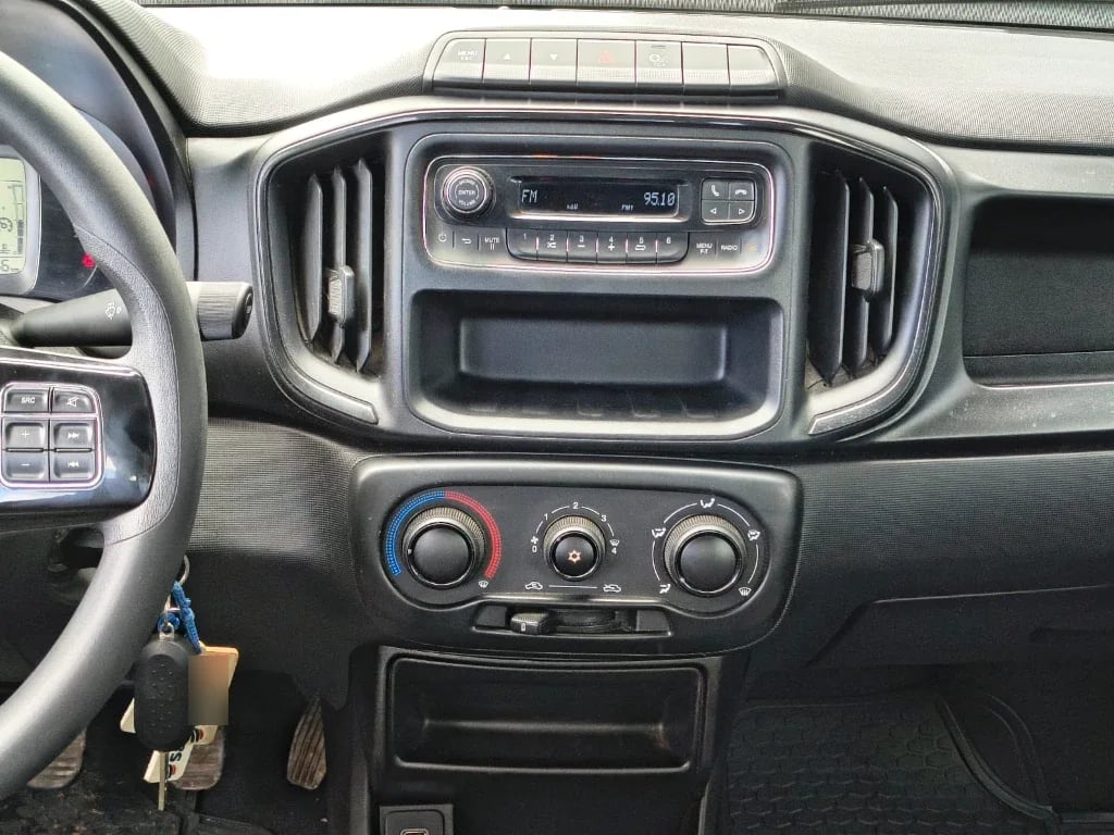 Ram 700 Slt Cd 1.4l año 2023