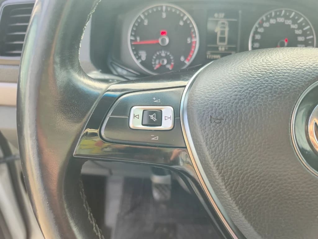 Volkswagen Amarok Dcab Tdi 4x4 Trendline 2.0 año 2023