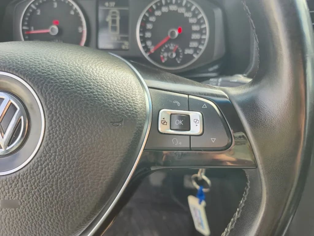 Volkswagen Amarok Dcab Tdi 4x4 Trendline 2.0 año 2023