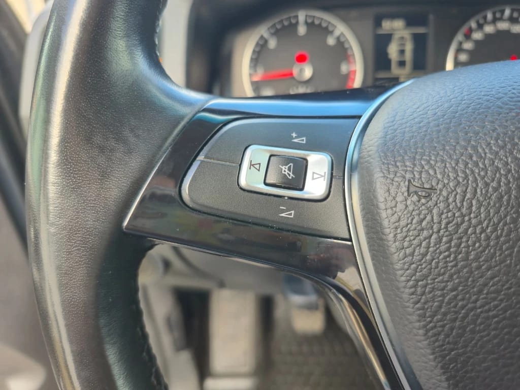 Volkswagen Amarok Dcab Tdi 4x4 Trendline 2.0 año 2023