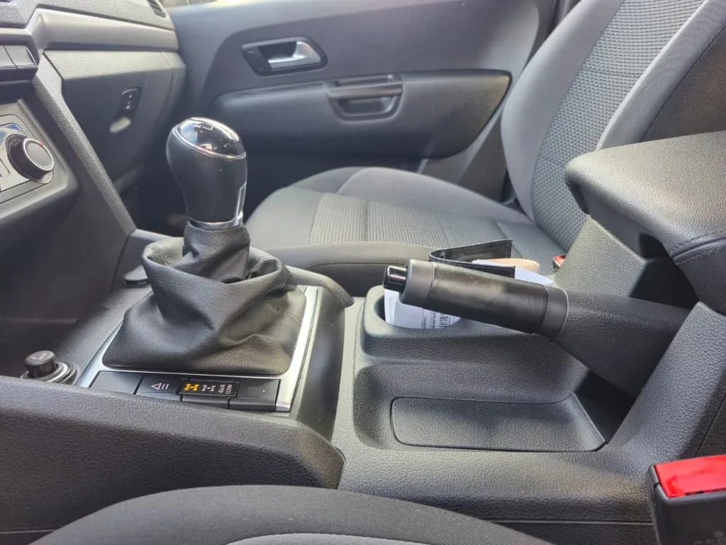 Volkswagen Amarok Dcab Tdi 4x4 Trendline 2.0 año 2023