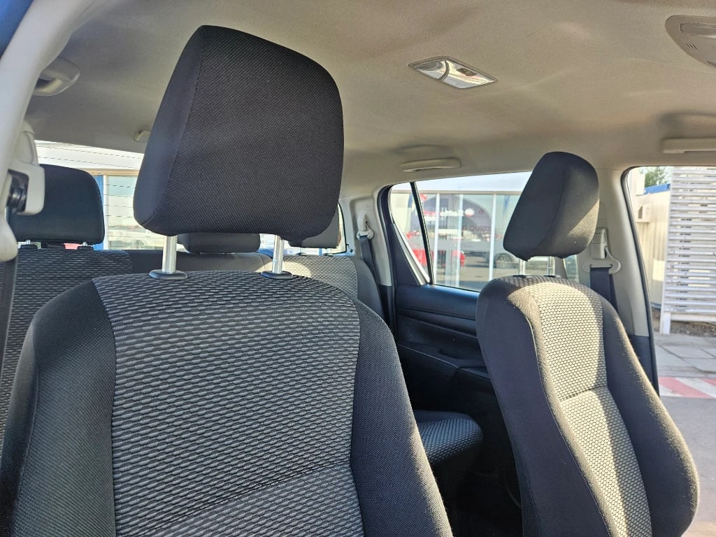 Toyota Hilux Dc 4x4 2.4 D Dx Mt año 2023