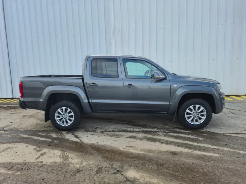 Volkswagen Amarok Confortline At 4x4 Tdi 2.0 año 2023