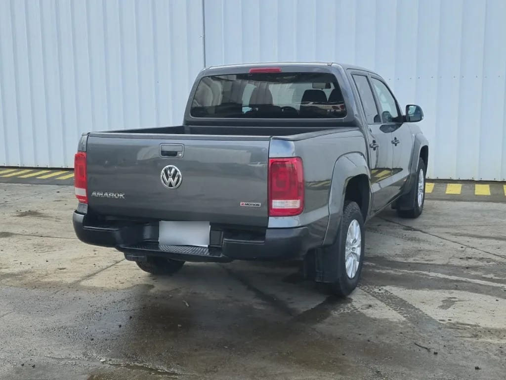 Volkswagen Amarok Confortline At 4x4 Tdi 2.0 año 2023
