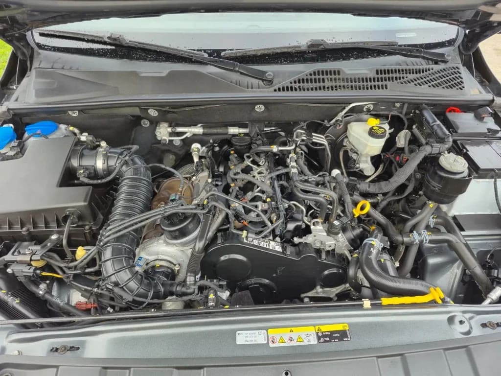 Volkswagen Amarok Confortline At 4x4 Tdi 2.0 año 2023
