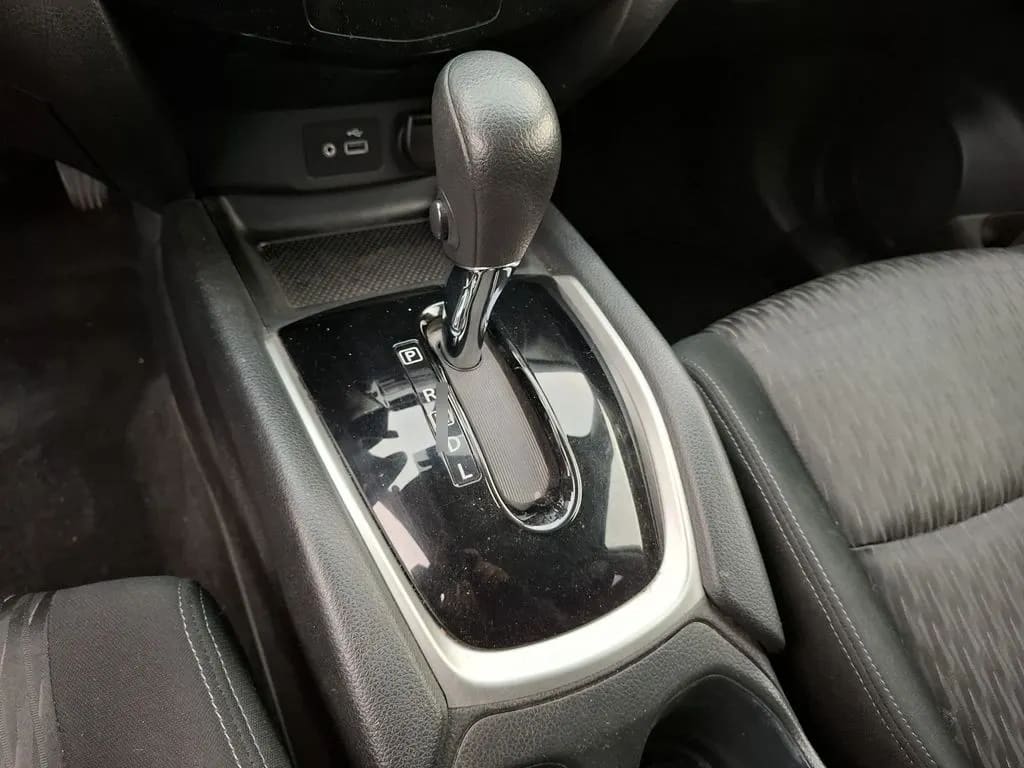 Nissan X-Trail 2.5 Sense 4x2 Cvt At 5p año 2023