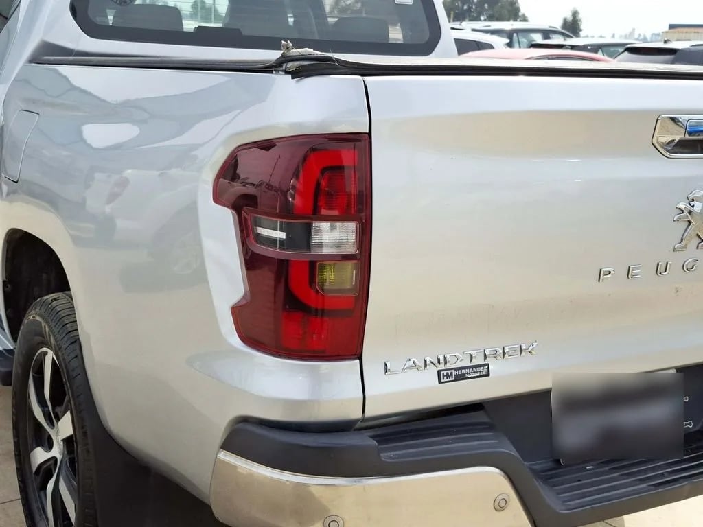 Peugeot Landtrek 1.9 Action4 Hdi Diesel 4x4 150 Hp Mt 4p año 2022