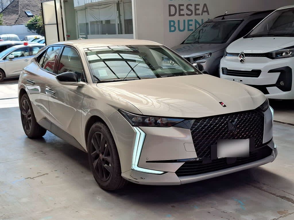 DS Automobiles 4 1.5 Cross Trocadero Bluehdi año 2024