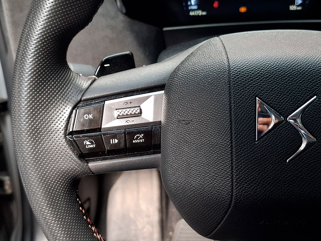 DS Automobiles 4 1.5 Cross Trocadero Bluehdi año 2024