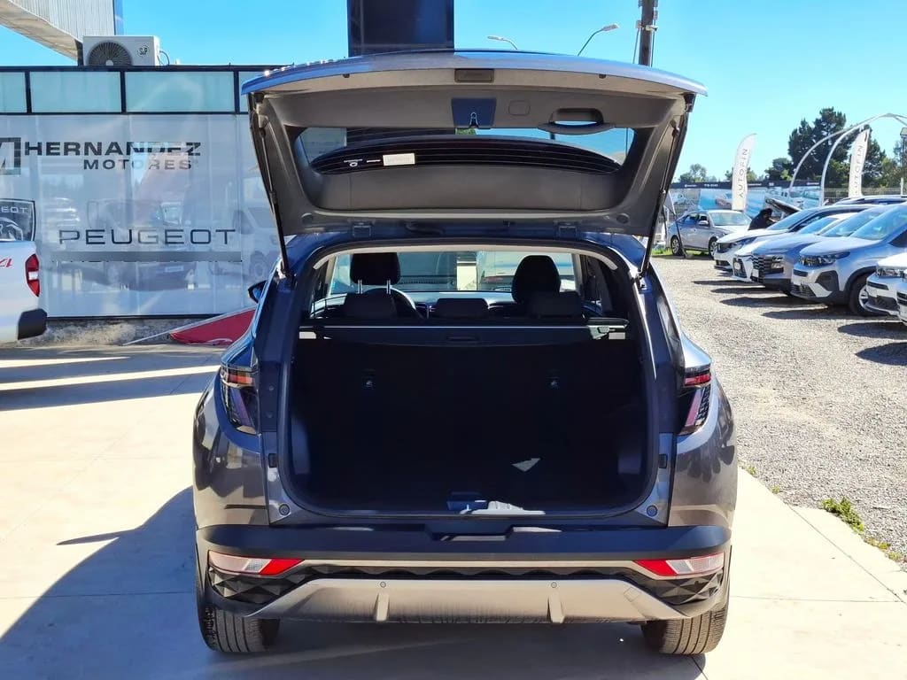 Hyundai Tucson 2.0 Nx4 Plus 2wd At 5p año 2023