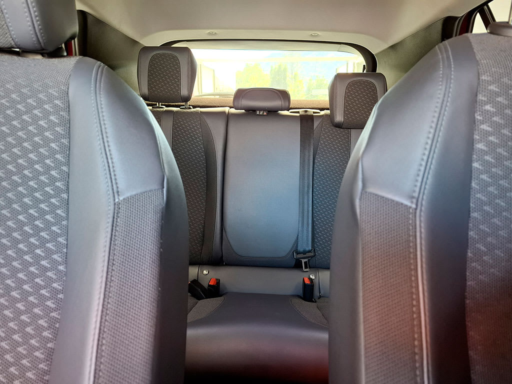Peugeot 2008 1.5 Allure Bluehdi año 2021