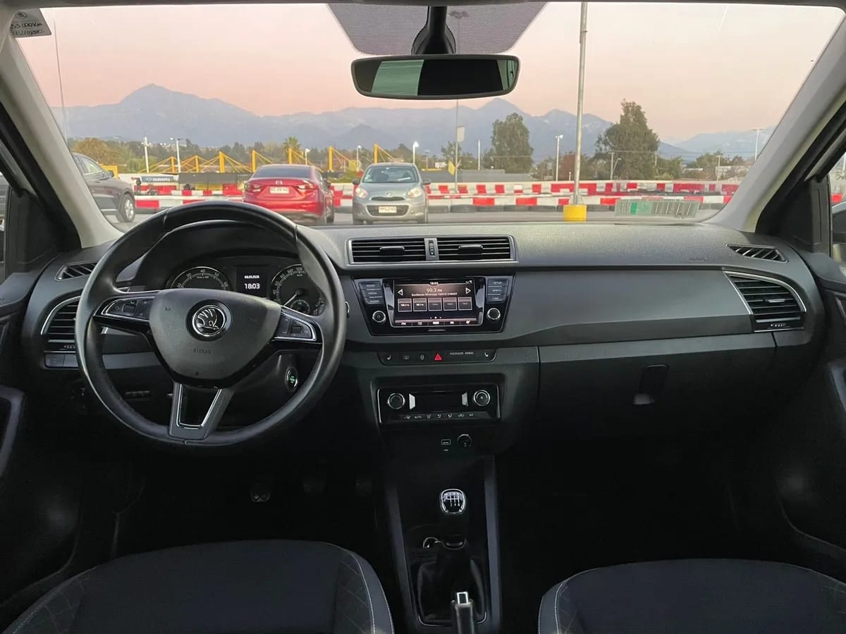SKODA FABIA 1.0 Tsi Ambiente Mt año 2021