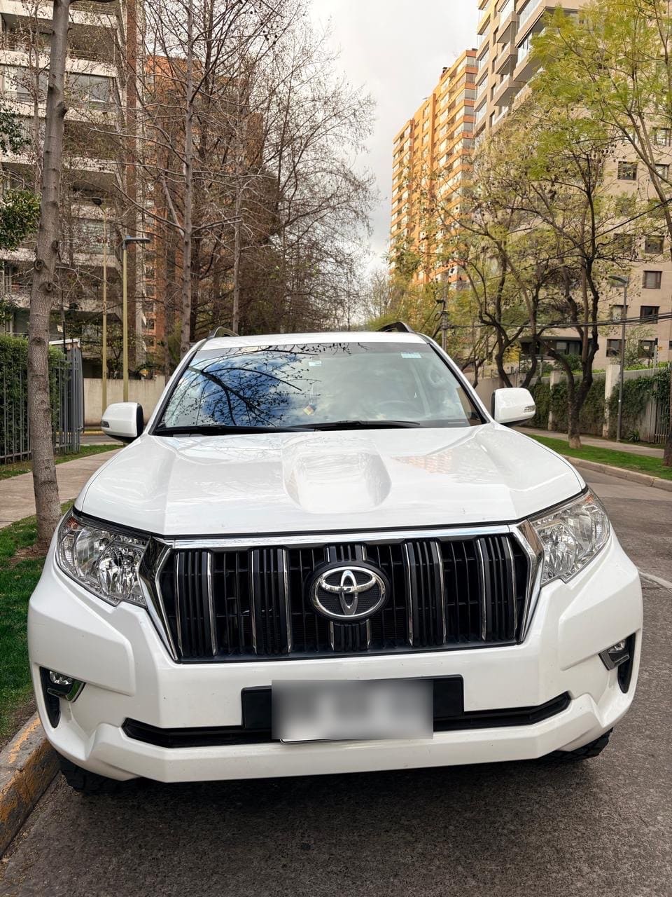 TOYOTA LAND CRUISER 4.0 Vx At 4x4 año 2022