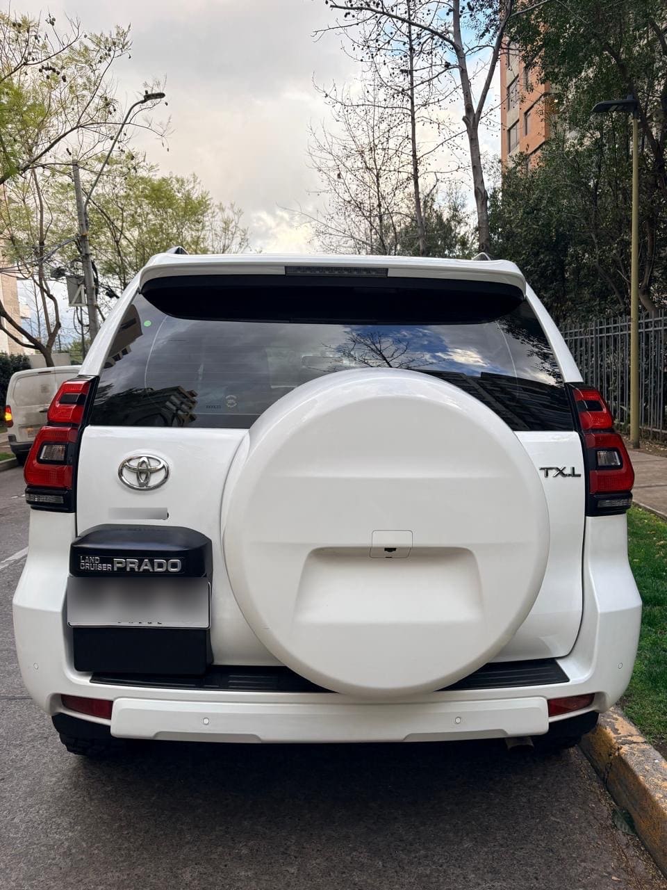 TOYOTA LAND CRUISER 4.0 Vx At 4x4 año 2022