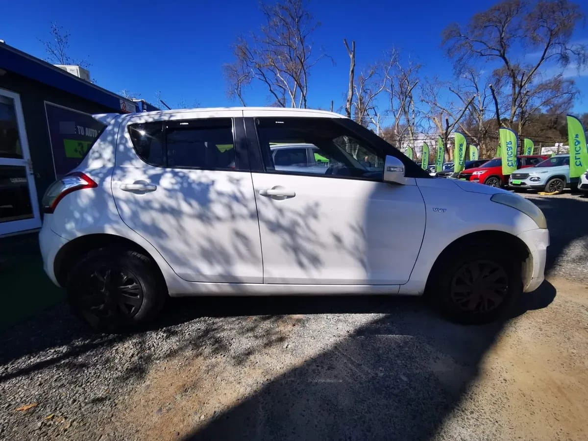 Suzuki Swift 1.2 Gl 4x2 Hb Ac Mt 5p año 2017