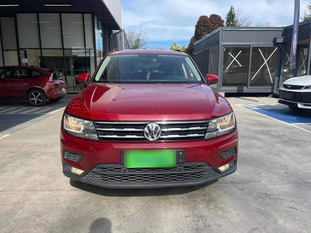 Volkswagen Tiguan 1.4 Tsi Comfortline 4x2 7pas At 5p año 2019