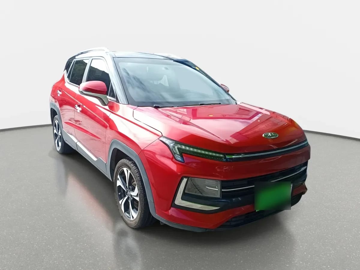 JAC Js4 1.5 Luxury 4x2 Bicolor Mt 5p año 2023