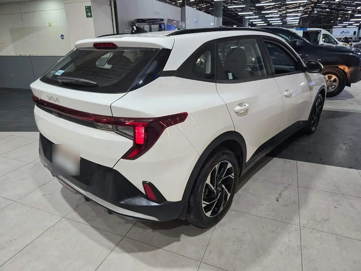 Kia K3 Cross 1.4 Ex 4x2 Mt 5p año 2024