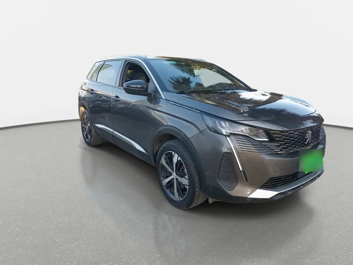 Peugeot 5008 1.5 Allure Pack Bluehdi 130 4x2 Eat8 5p año 2024
