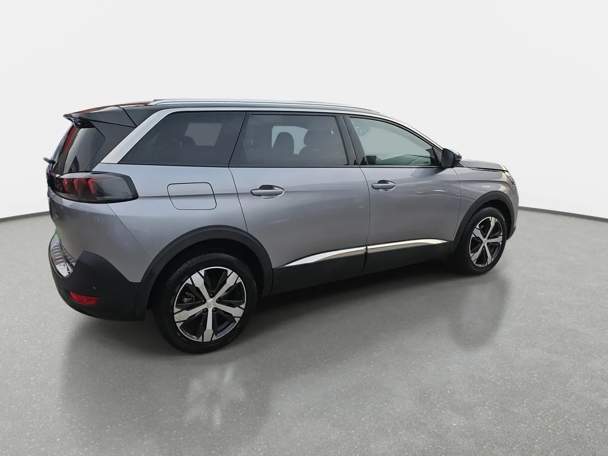 Peugeot 5008 1.5 Allure Pack Bluehdi 130 4x2 Eat8 5p año 2024