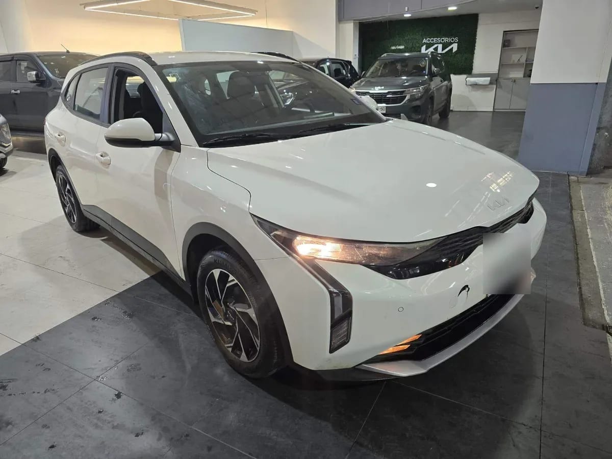 Kia K3 Cross 1.4 Ex 4x2 Mt 5p año 2024