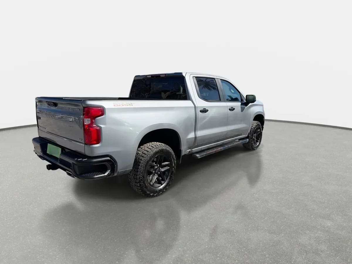 Chevrolet Silverado 5.3 Lt R Trail Boss Z71 4x4 At 4p año 2025