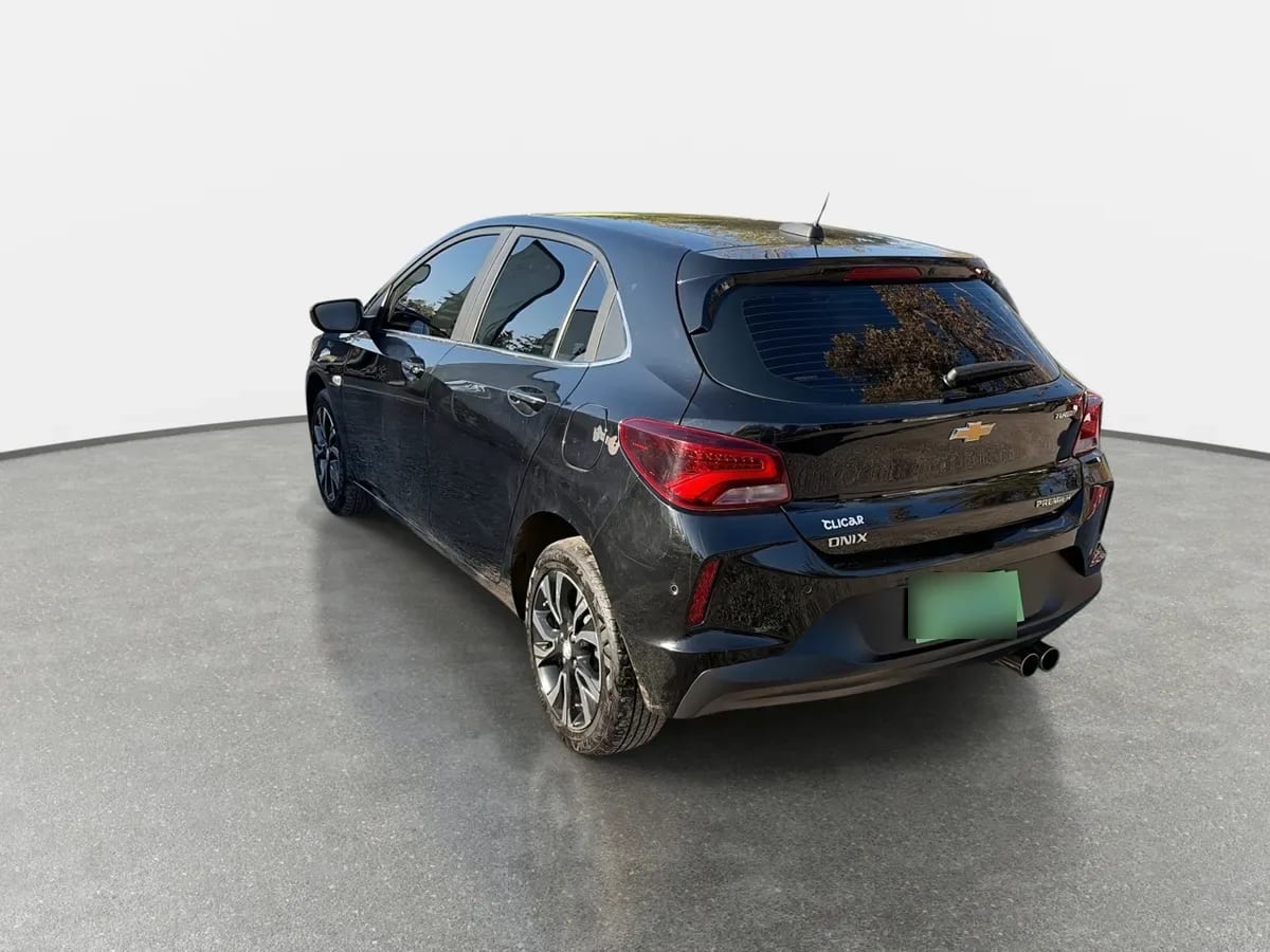 Chevrolet Onix 1.0t Premier R 4x2 Sdn At 4p año 2024