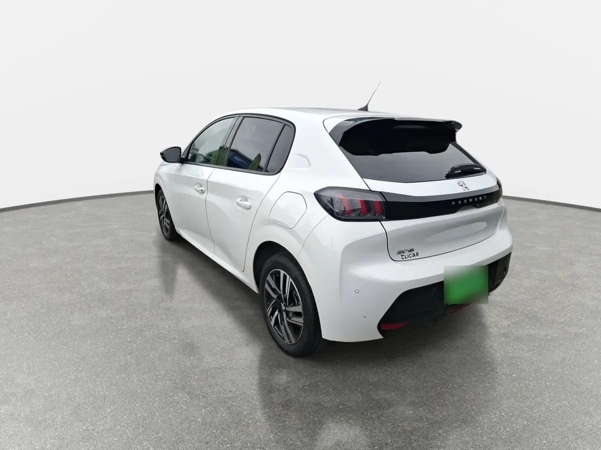 Peugeot 208 1.2 Puretech Allure Pack 130 4x2 Eat8 5p año 2024