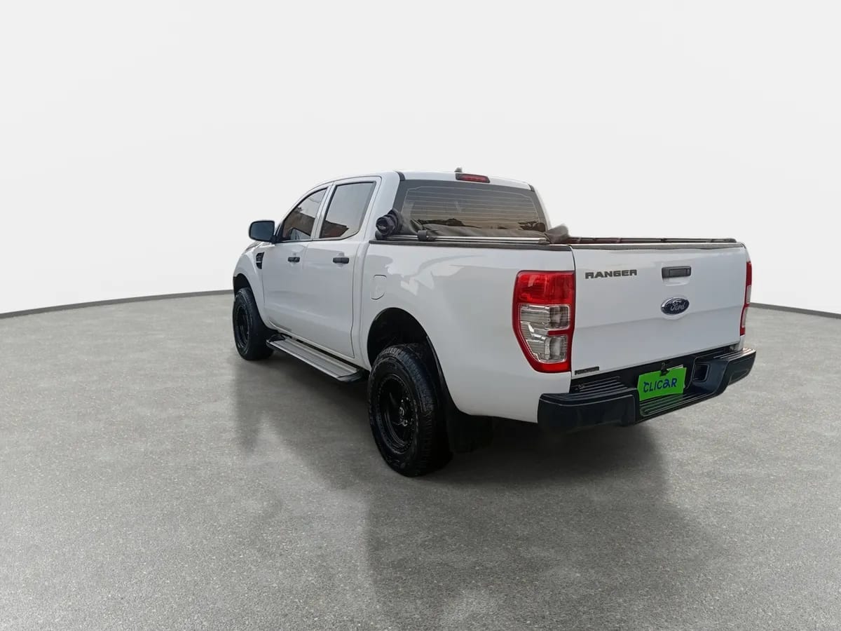 Ford Ranger 2.2 Xl 4x2 Diesel Dob. Cab. Mt 4p año 2023