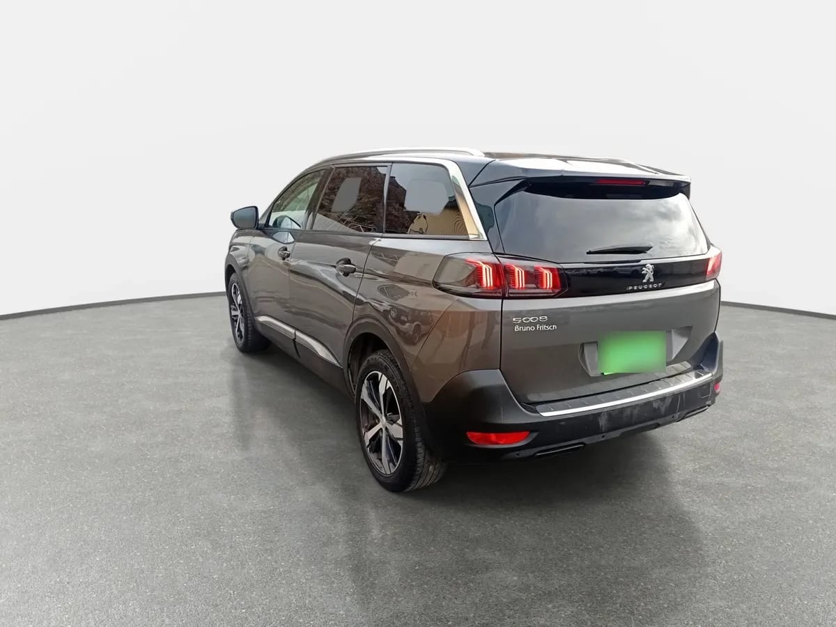 Peugeot 5008 1.5 Allure Pack Bluehdi 4x2 130 Eat8 5p año 2022