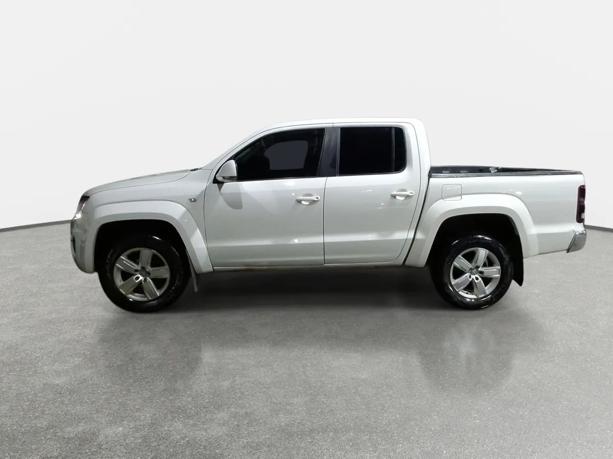 Volkswagen Amarok 2.0 Highline Diesel 4motion 4x4 Dob. Cab. At 4p año 2023