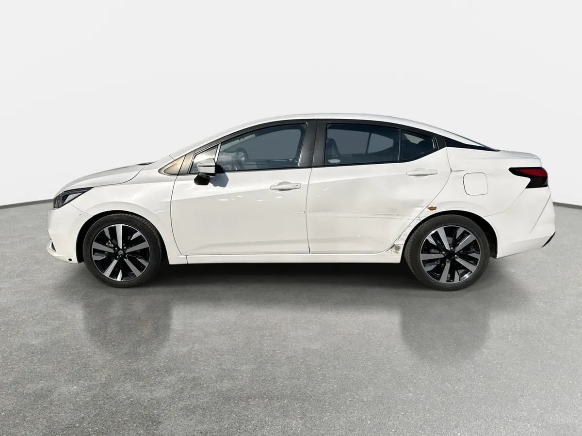 Nissan Versa 1.6 Exclusive 4x2 Cvt At 4p año 2023