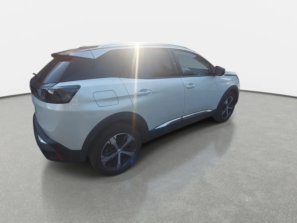Peugeot 3008 1.5 Allure Pack Bluehdi 130 4x2 Eat8 5p año 2024