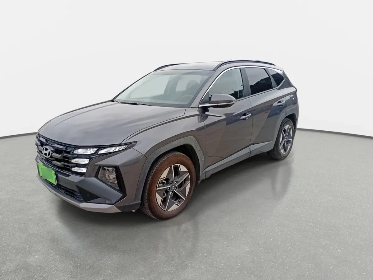 Hyundai Tucson 2.0 Nx4 Plus Fl Diesel 4wd At 5p año 2025