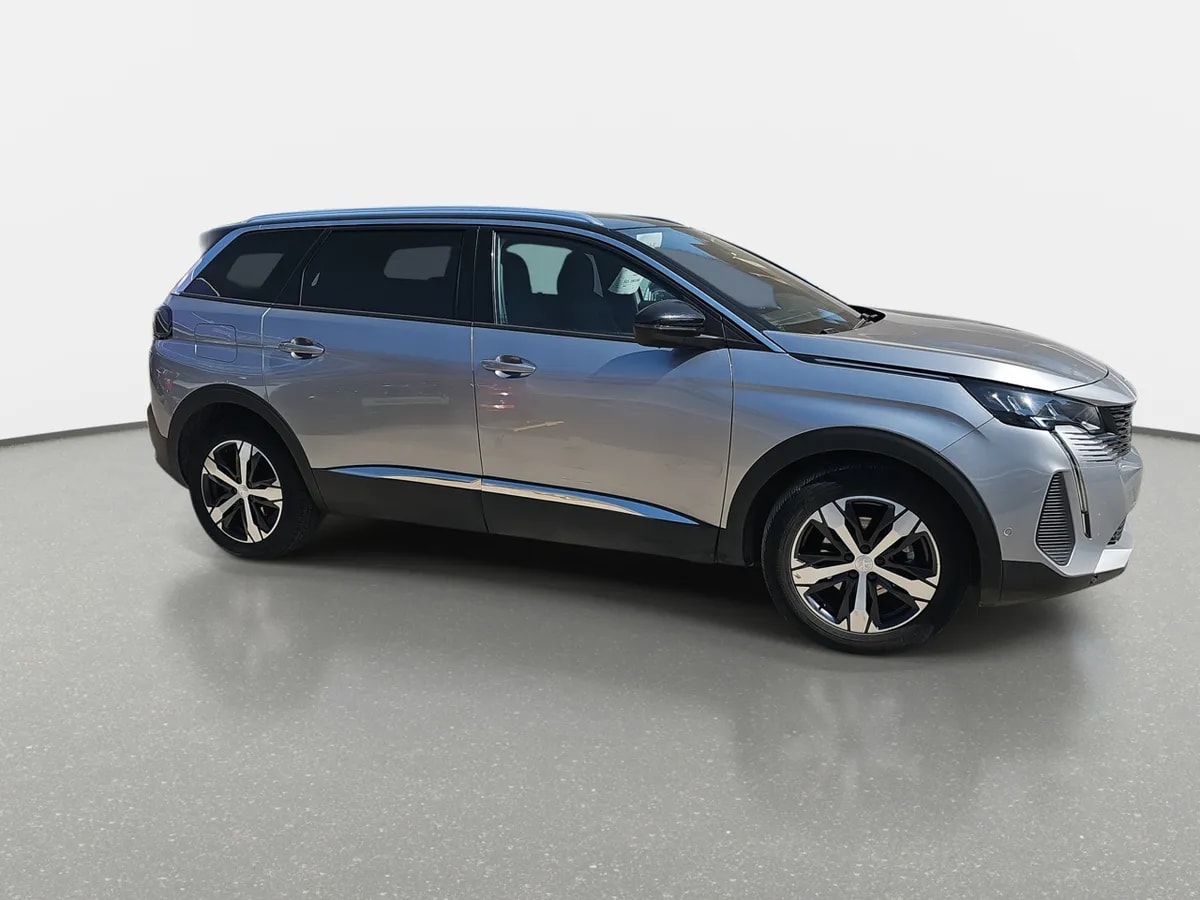 Peugeot 5008 1.5 Allure Pack Bluehdi 130 4x2 Eat8 5p año 2025