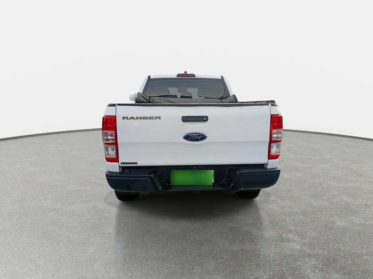 Ford Ranger 2.2 Xl 4x2 Diesel Dob. Cab. Mt 4p año 2023
