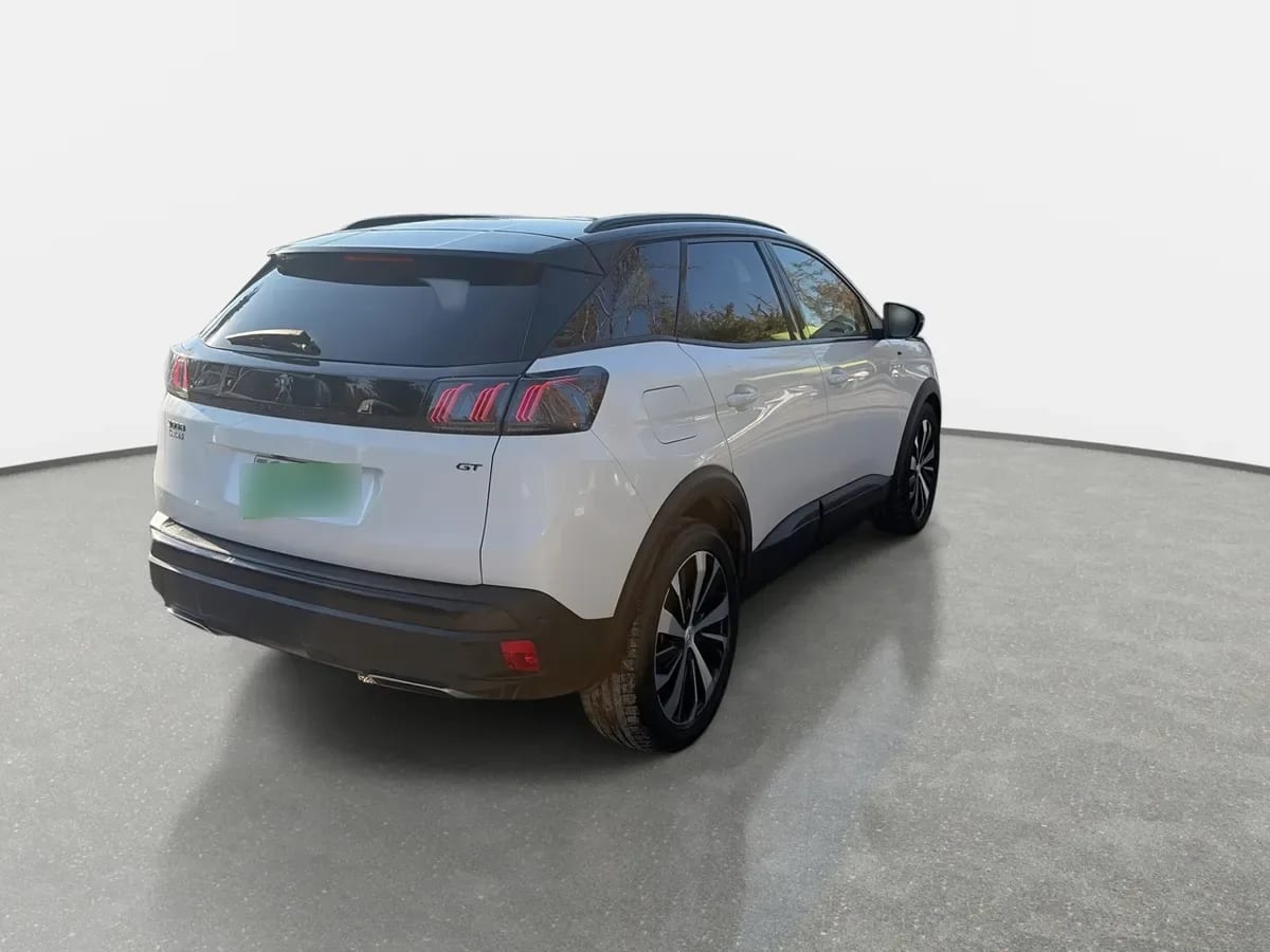 Peugeot 3008 1.5 Gt Black Pack Bluehdi 130 4x2 Eat8 5p año 2024