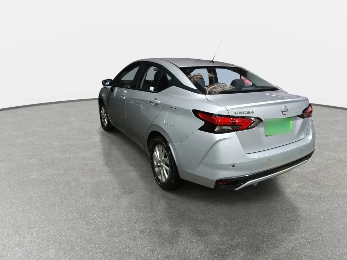 Nissan Versa 1.6 Sense 4x2 Mt 4p año 2024