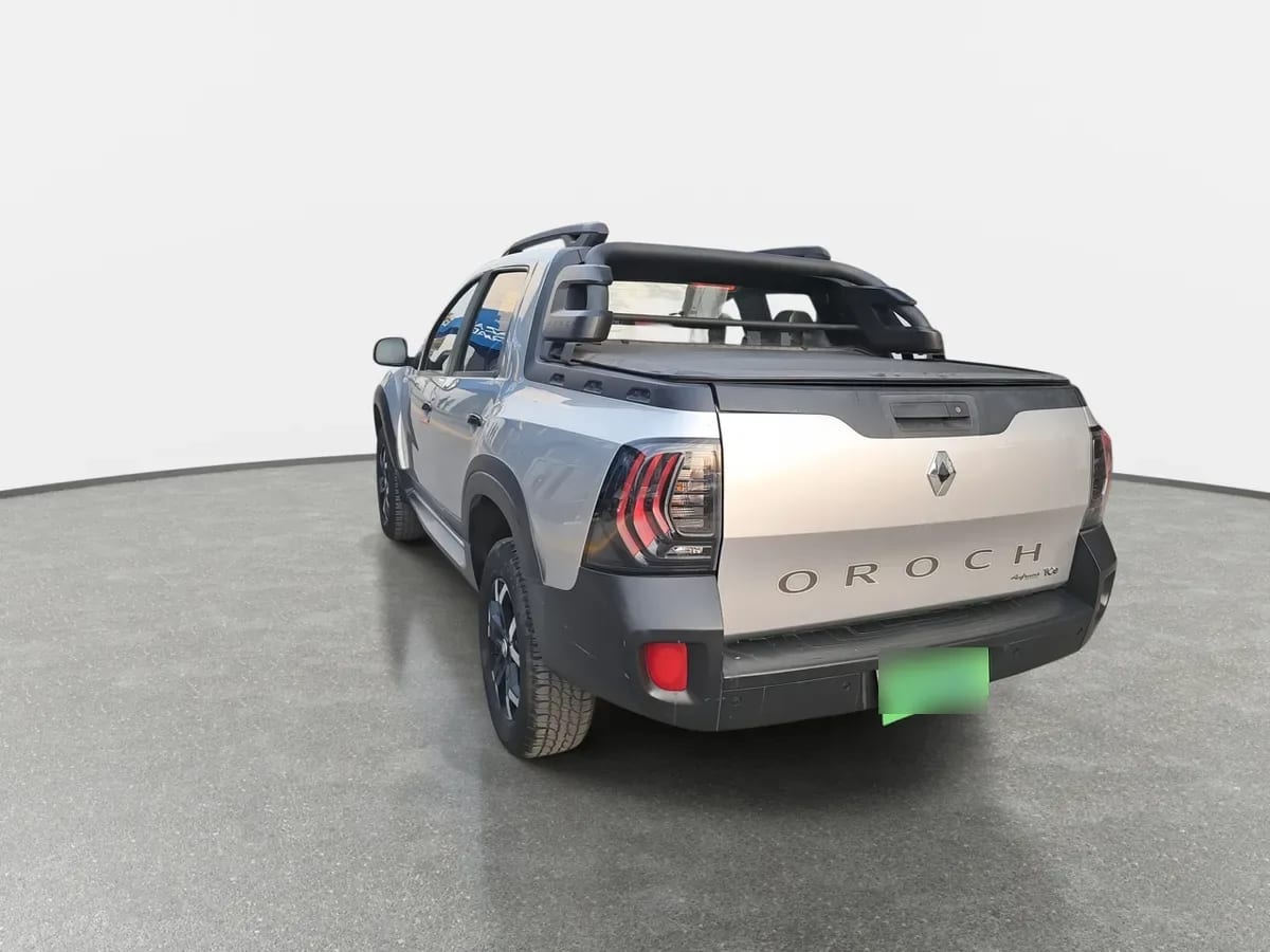 Renault Oroch 1.3 Intens Outsider Dob. Cab. 4x2 At 4p año 2023