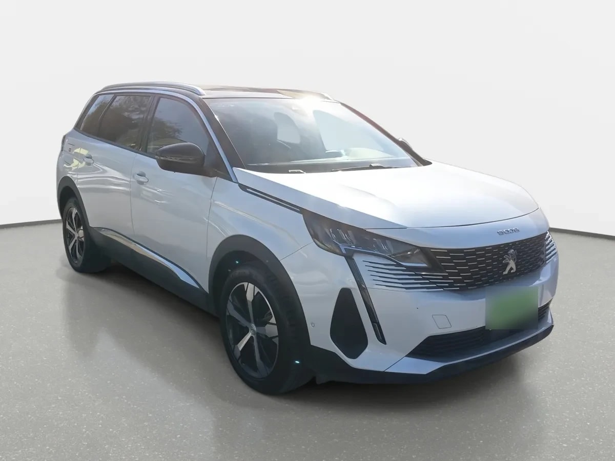 Peugeot 5008 1.5 Allure Pack Bluehdi 130 4x2 Eat8 5p año 2024