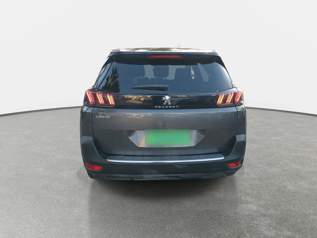 Peugeot 5008 1.5 Allure Pack Bluehdi 130 4x2 Eat8 5p año 2024
