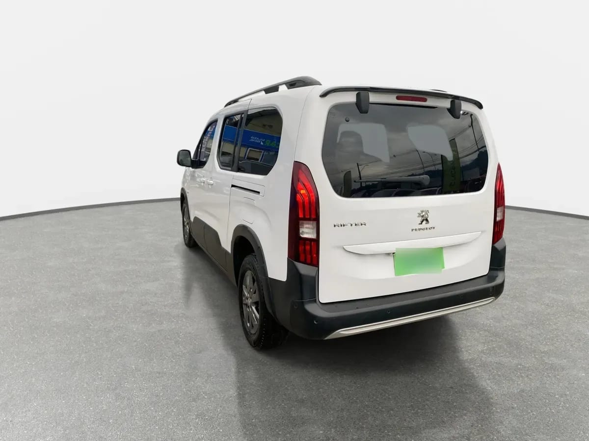 Peugeot Rifter 1.5 Allure Bluehdi Diesel 4x2 130hp Eat8 5p año 2023